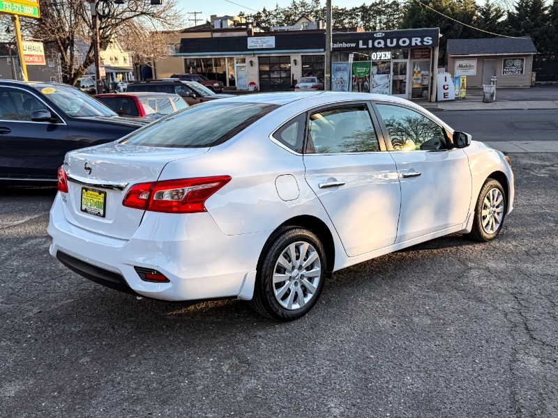 Nissan Sentra S 6MT 2017