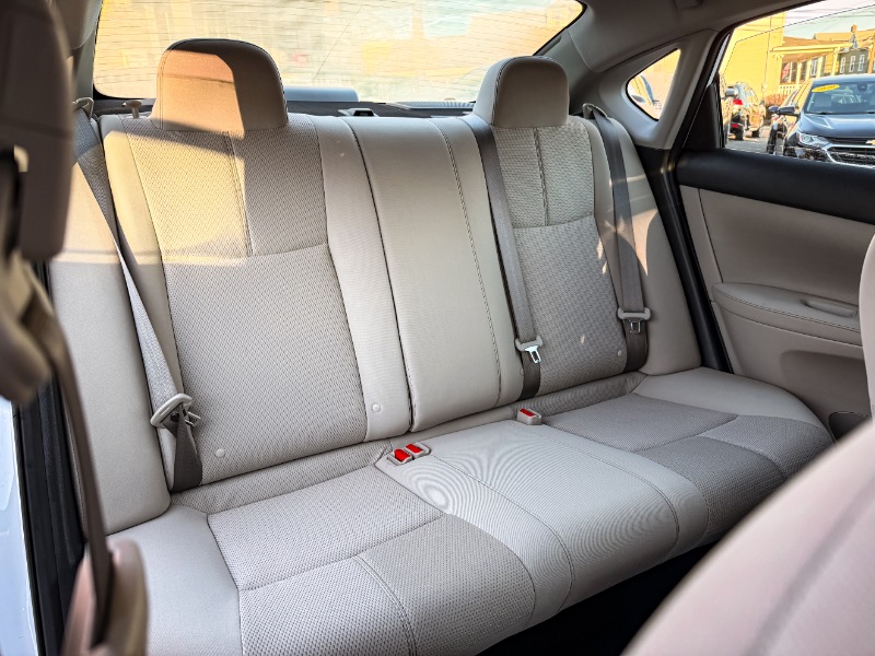 Nissan Sentra S 6MT 2017