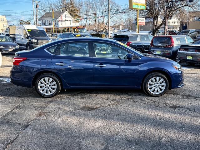 Nissan Sentra S 6MT 2017