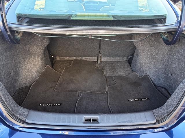 Nissan Sentra S 6MT 2017