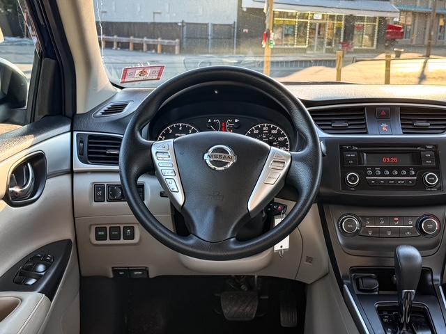 Nissan Sentra S 6MT 2017