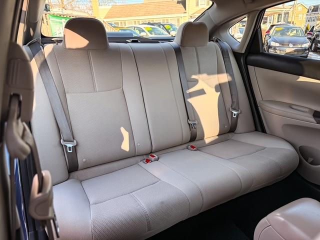 Nissan Sentra S 6MT 2017