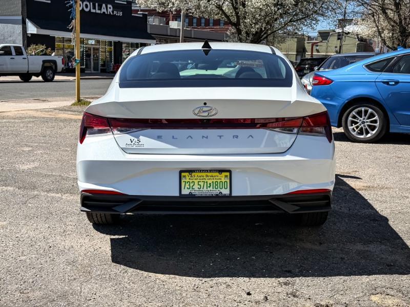 Hyundai Elantra SEL 2021