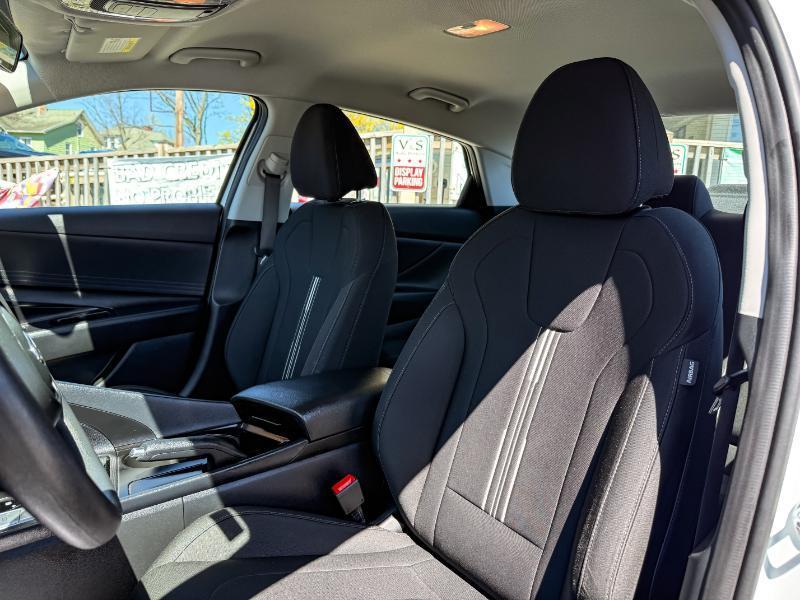 Hyundai Elantra SEL 2021