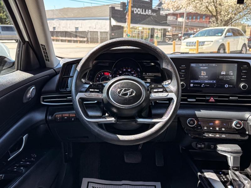 Hyundai Elantra SEL 2021