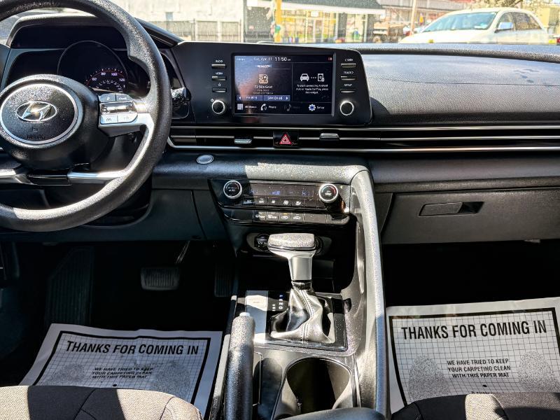 Hyundai Elantra SEL 2021