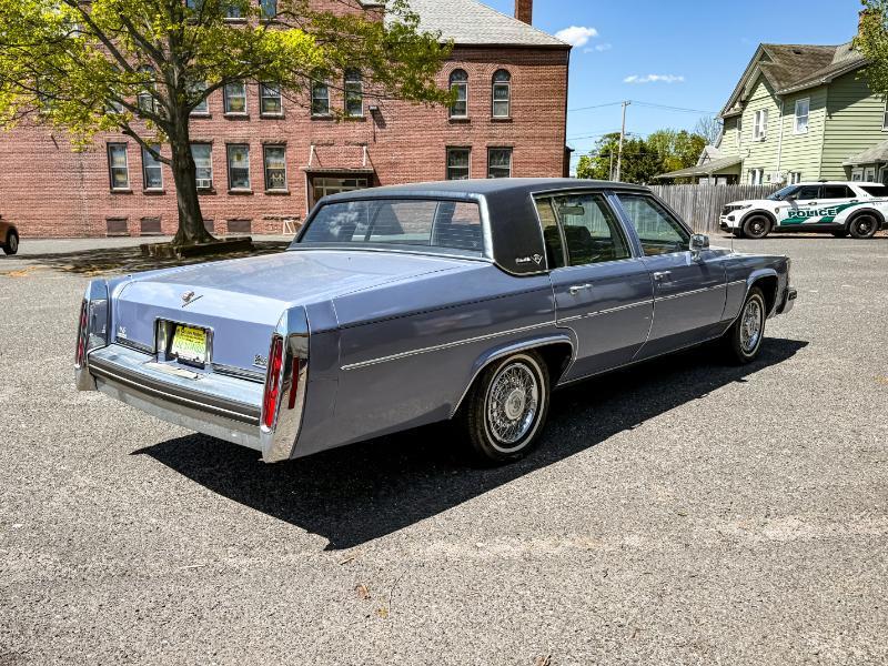 Cadillac DeVille Sedan 1984