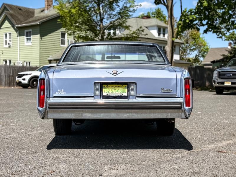 Cadillac DeVille Sedan 1984