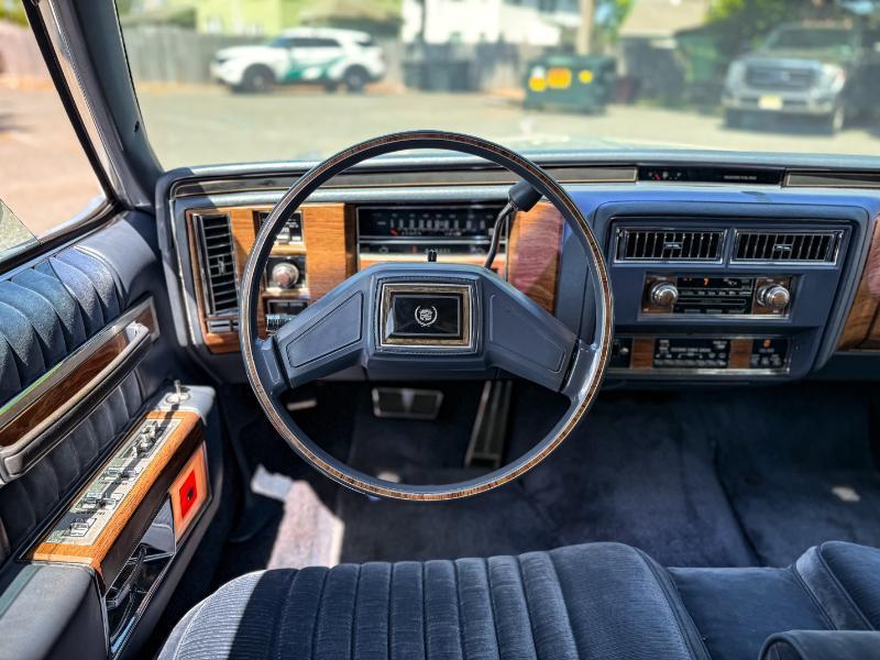 Cadillac DeVille Sedan 1984