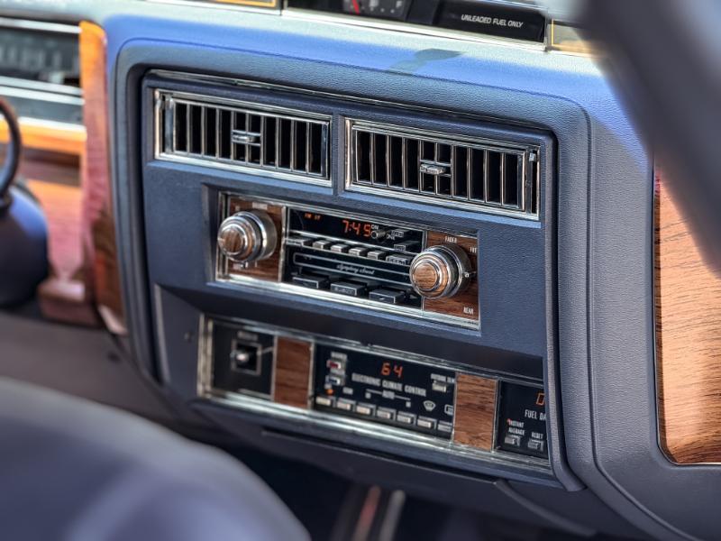 Cadillac DeVille Sedan 1984