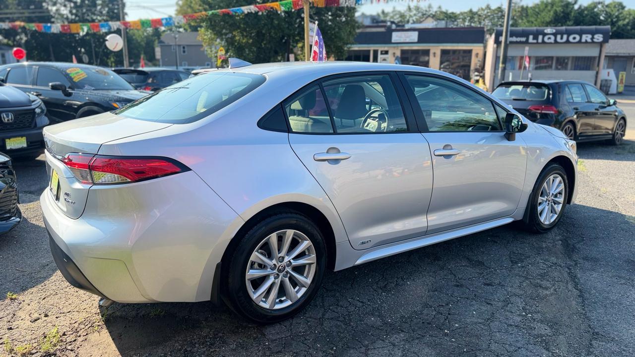 Toyota Corolla Hybrid LE AWD 2025