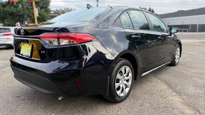 Toyota Corolla LE 2025