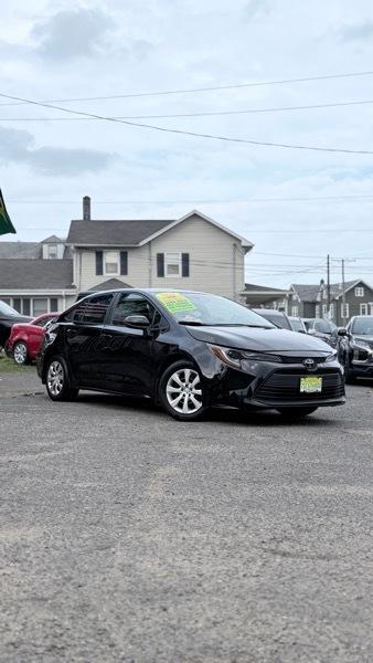 Toyota Corolla LE 2025