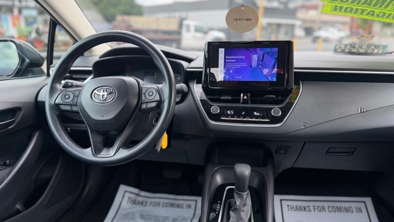 Toyota Corolla LE 2025