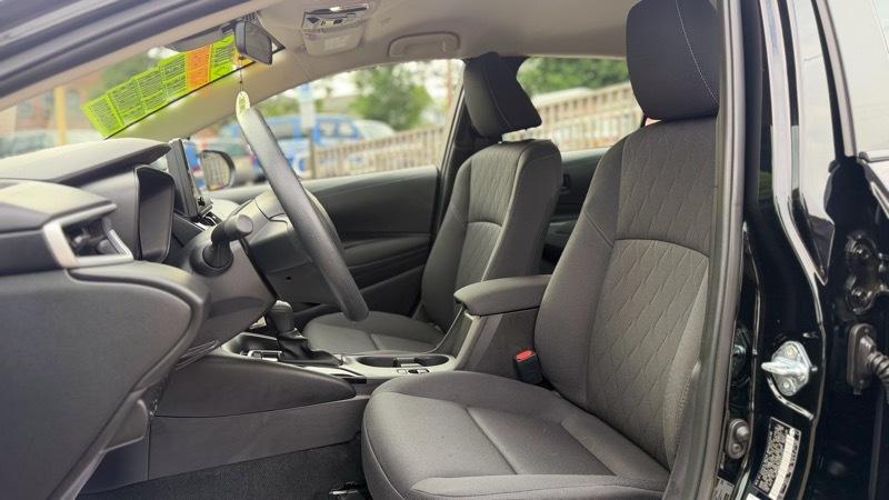 Toyota Corolla LE 2025