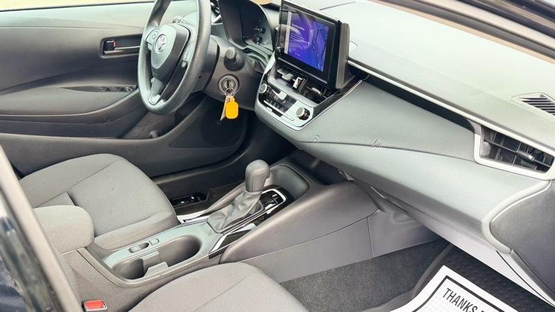 Toyota Corolla LE 2025