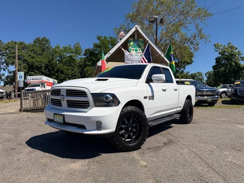 RAM 1500 Sport Quad Cab 4WD 2016
