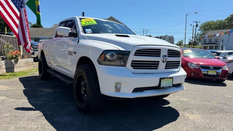 RAM 1500 Sport Quad Cab 4WD 2016