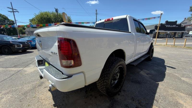 RAM 1500 Sport Quad Cab 4WD 2016