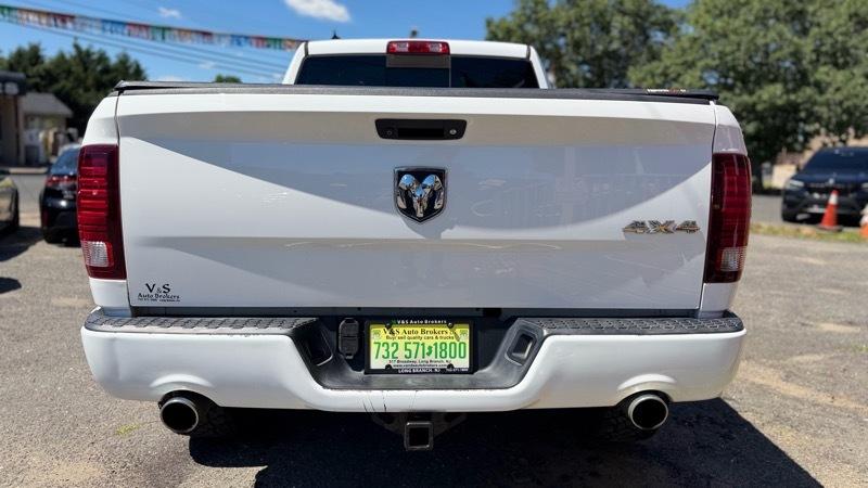 RAM 1500 Sport Quad Cab 4WD 2016