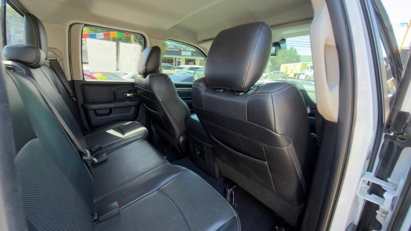 RAM 1500 Sport Quad Cab 4WD 2016