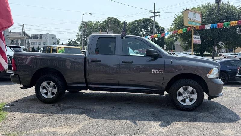 RAM 1500 Tradesman Quad Cab 4WD 2018