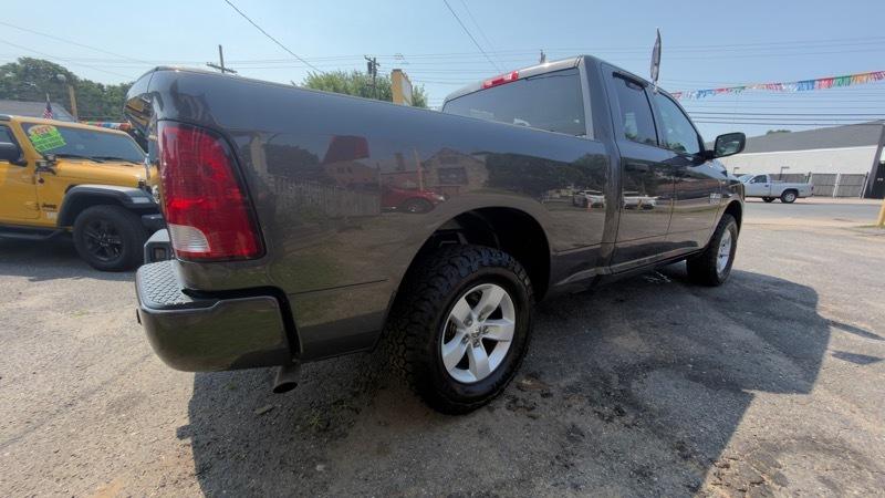 RAM 1500 Tradesman Quad Cab 4WD 2018