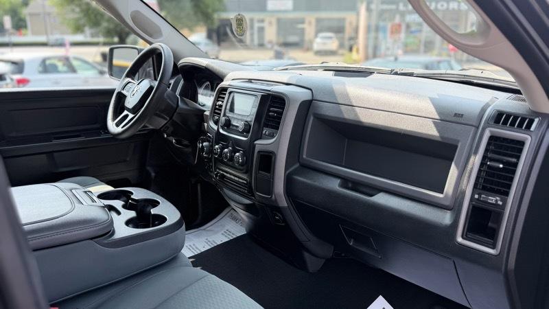 RAM 1500 Tradesman Quad Cab 4WD 2018