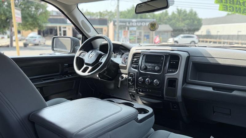 RAM 1500 Tradesman Quad Cab 4WD 2018