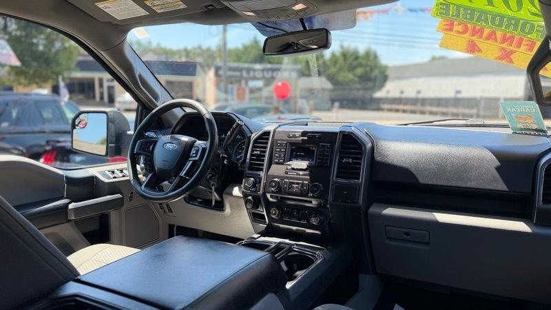 Ford F-150 4WD SuperCab 133" FX4 2017