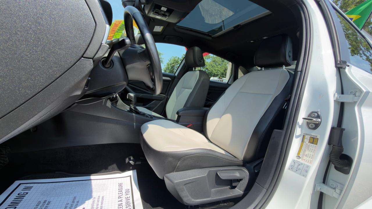 Volkswagen Jetta 1.4T R-Line 8A 2020