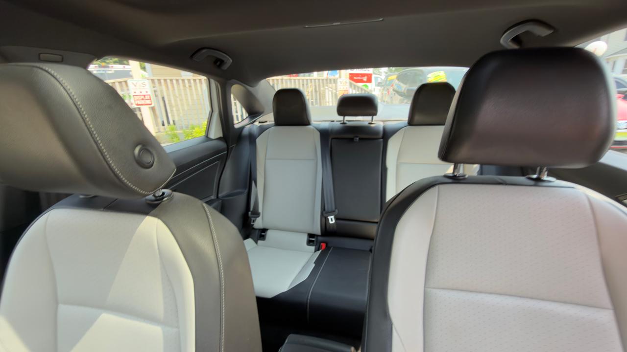 Volkswagen Jetta 1.4T R-Line 8A 2020
