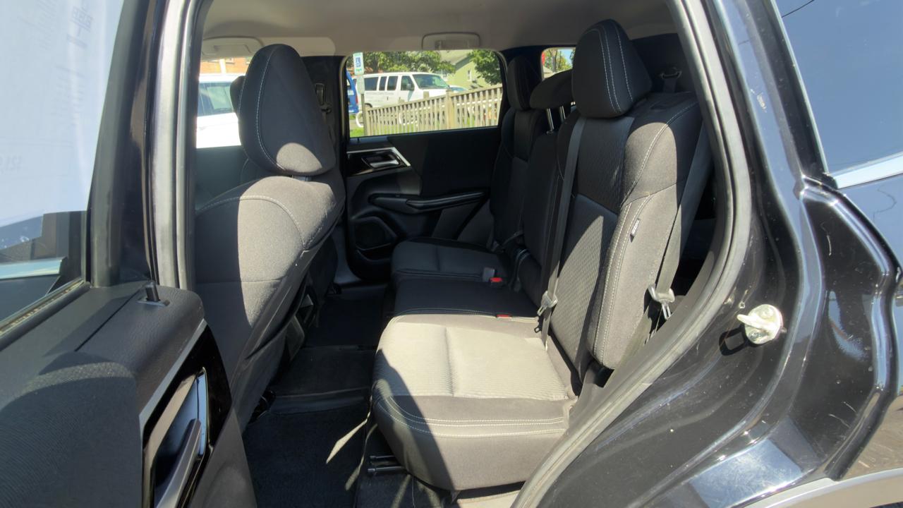 Mitsubishi Outlander ES AWD 2024