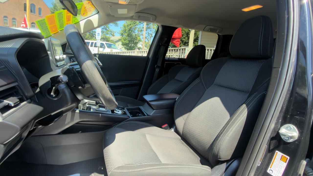 Mitsubishi Outlander ES AWD 2024