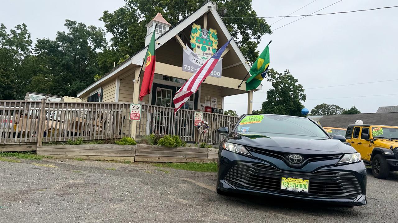 Toyota Camry XLE 2019