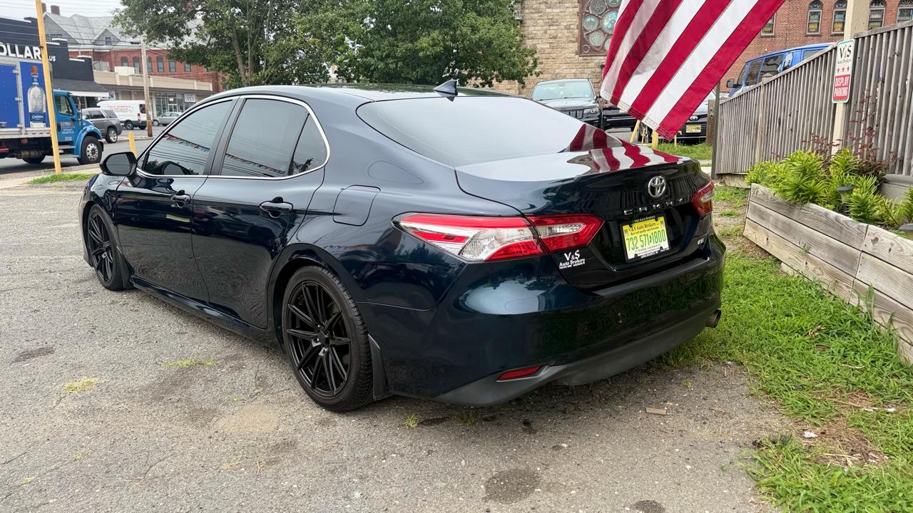 Toyota Camry XLE 2019