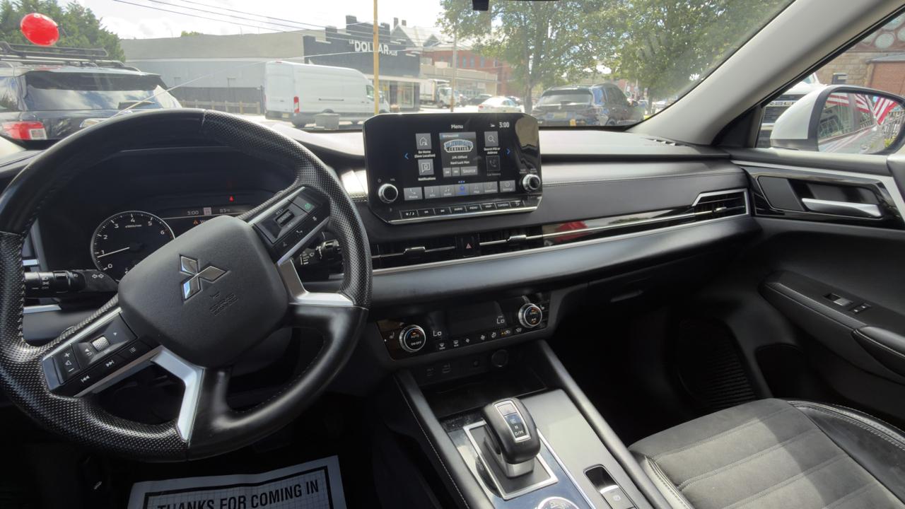 Mitsubishi Outlander SE 4WD 2024