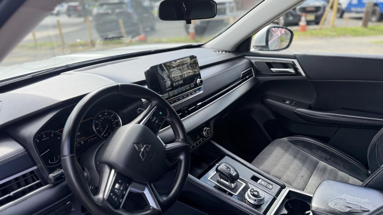 Mitsubishi Outlander SE 4WD 2024
