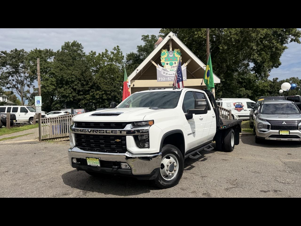 2022 Chevrolet Silverado 3500HD LT Crew Cab 4WD