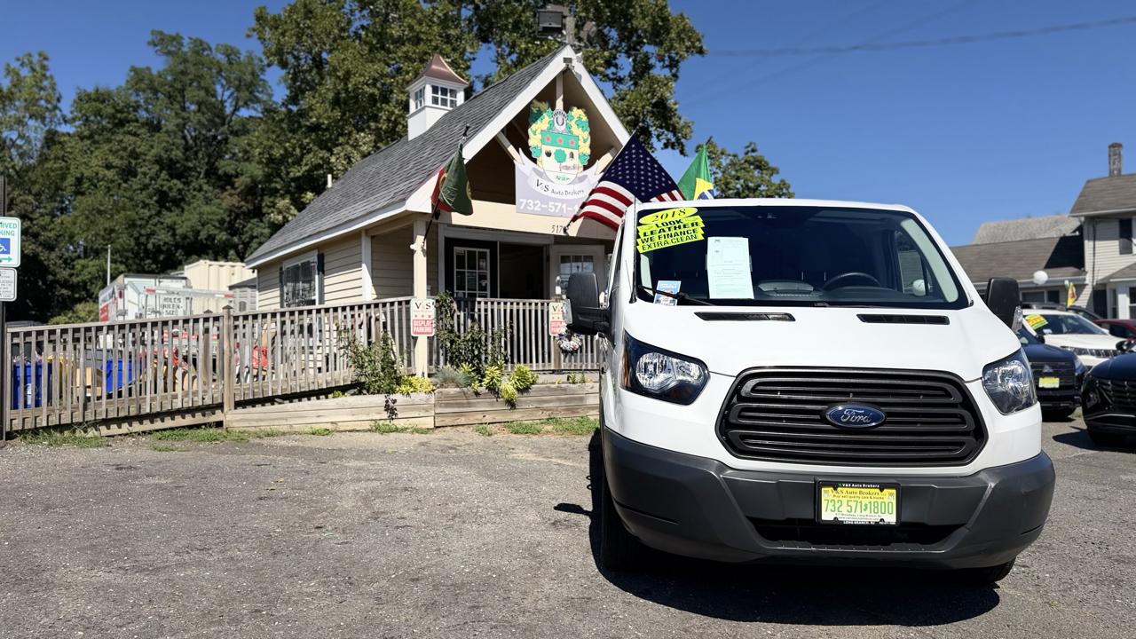 Ford Transit 250 Van Low Roof w/Sliding Pass. 130-in. WB 2018