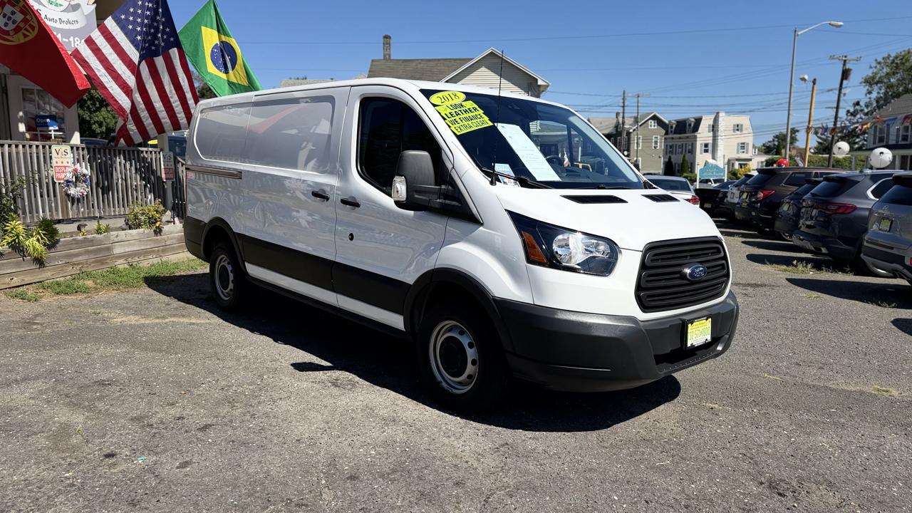 Ford Transit 250 Van Low Roof w/Sliding Pass. 130-in. WB 2018