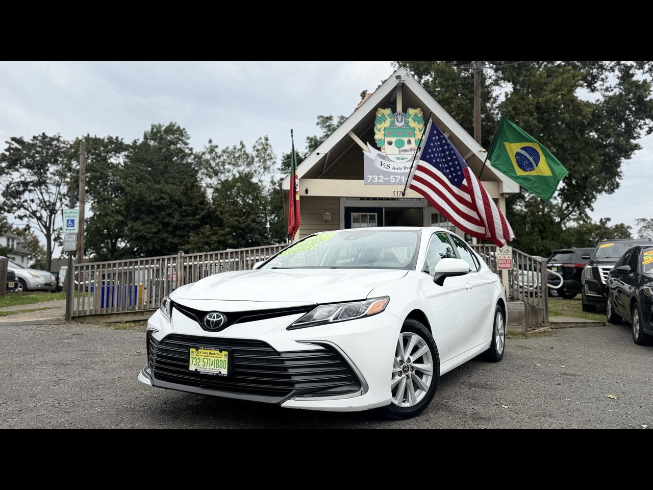 2022 Toyota Camry LE
