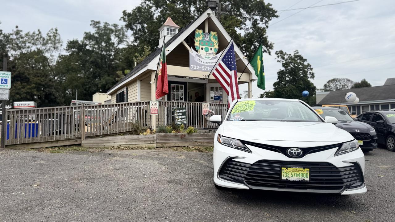 Toyota Camry LE 2022