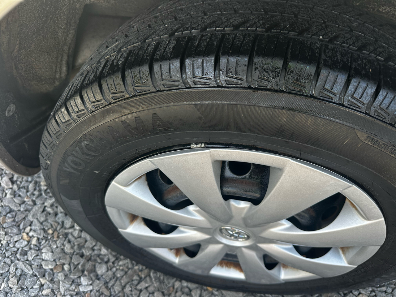 Toyota Corolla 4dr Sdn LE Auto 2010