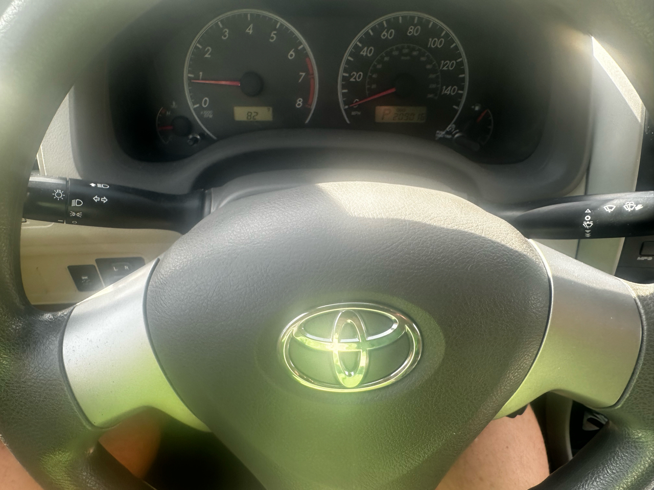 Toyota Corolla 4dr Sdn LE Auto 2010