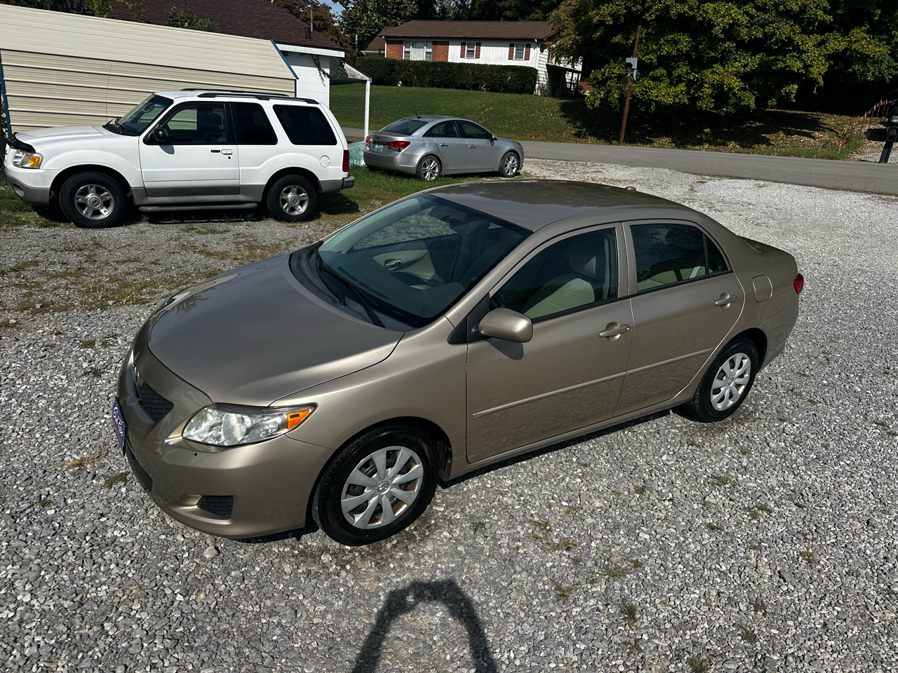 Toyota Corolla 4dr Sdn LE Auto 2010