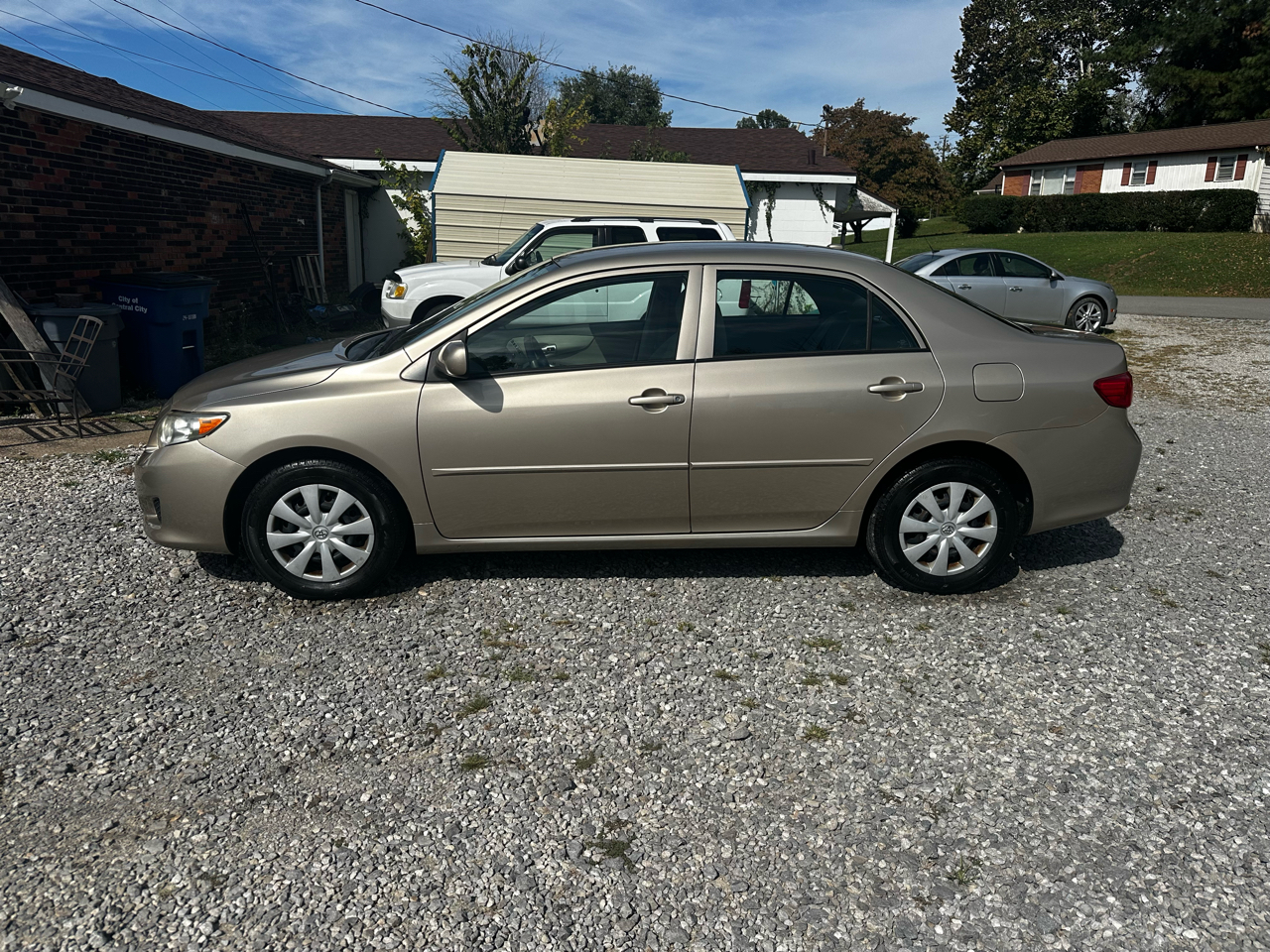 Toyota Corolla 4dr Sdn LE Auto 2010