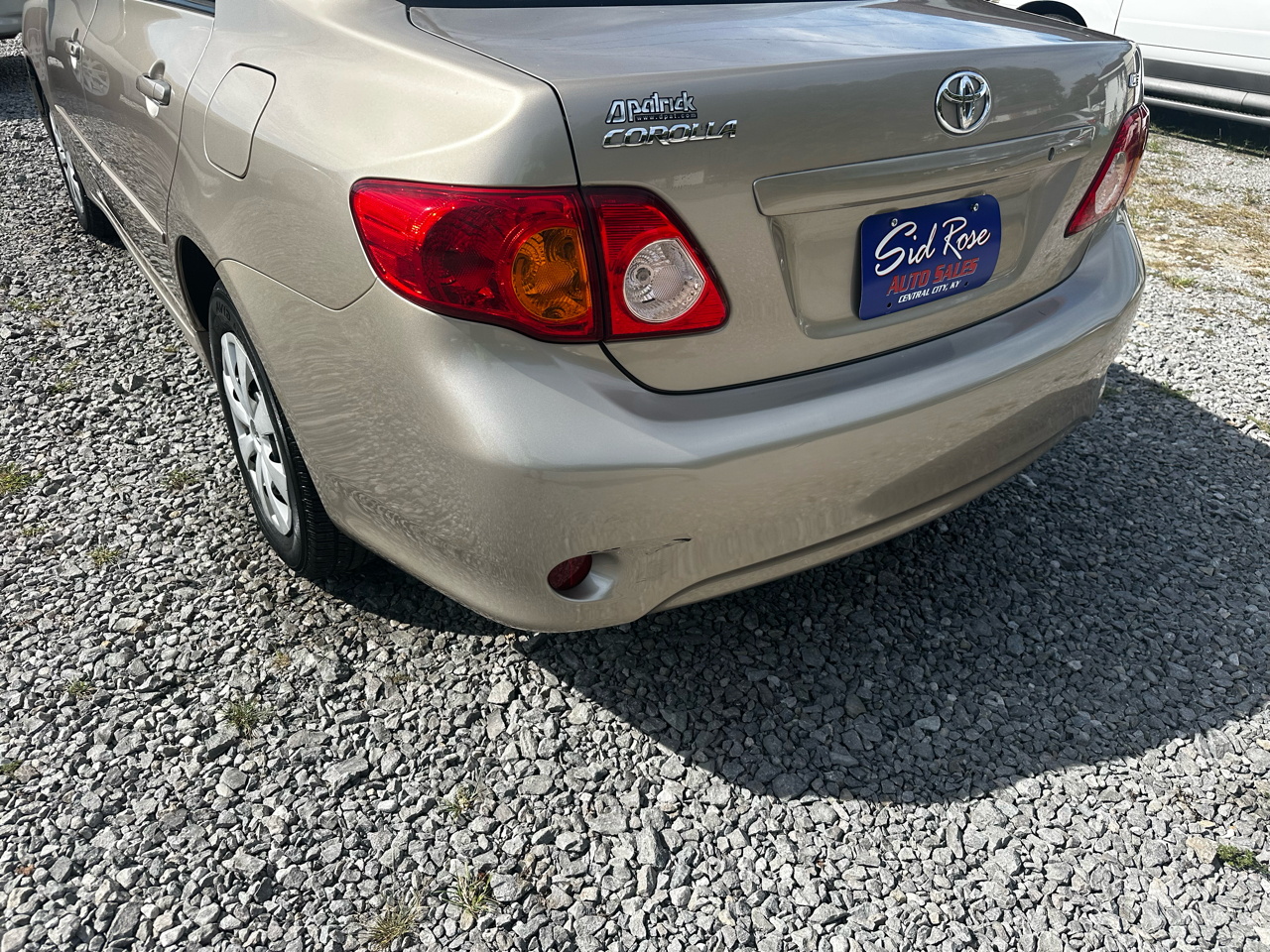 Toyota Corolla 4dr Sdn LE Auto 2010
