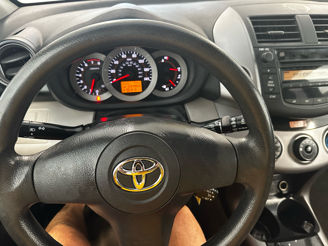 Toyota RAV4 Base I4 2WD 2006