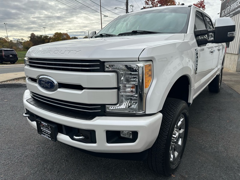 Ford F-250 SD Lariat Crew Cab 4WD 2017 Ford F-250 SD Lariat Crew Cab 4WD 2017